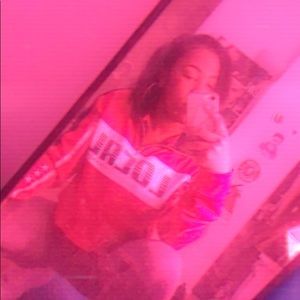 Meet your Posher, Amari